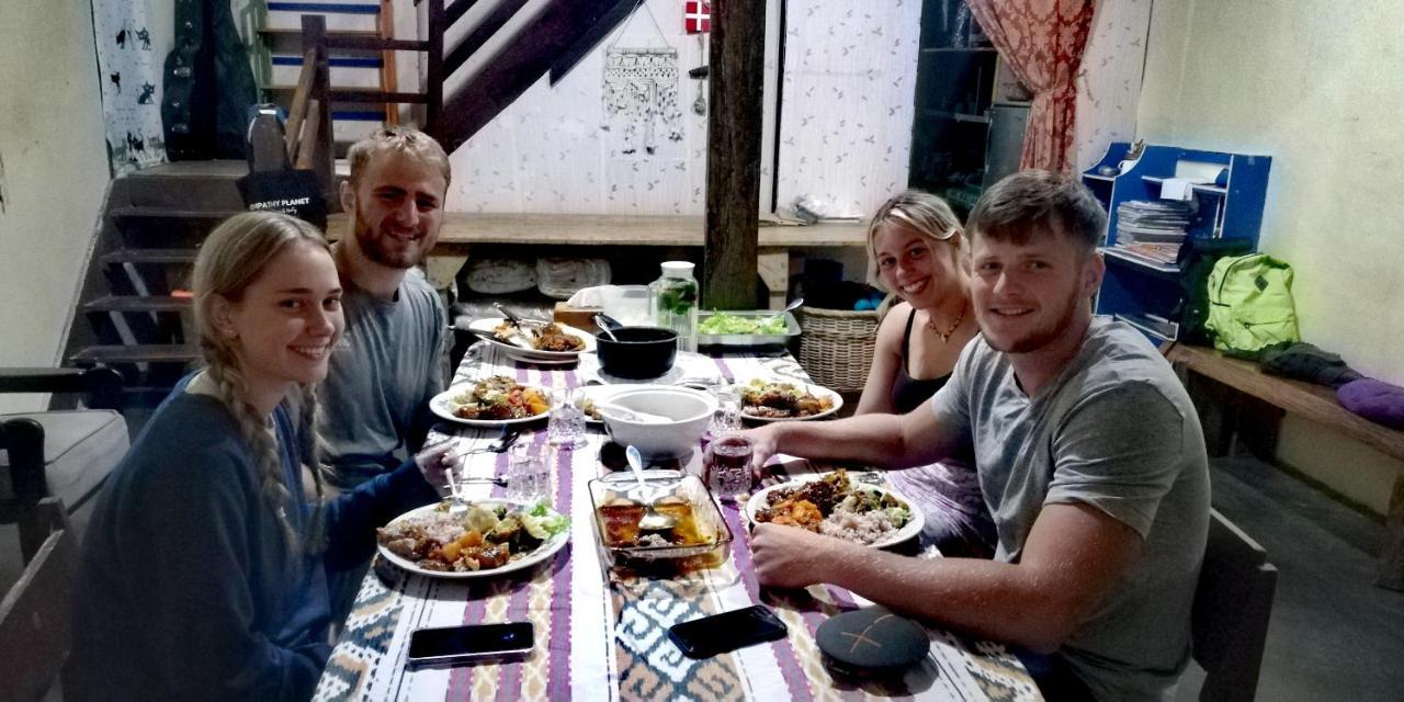 Smiley'S Homestay Berastagi Exteriér fotografie