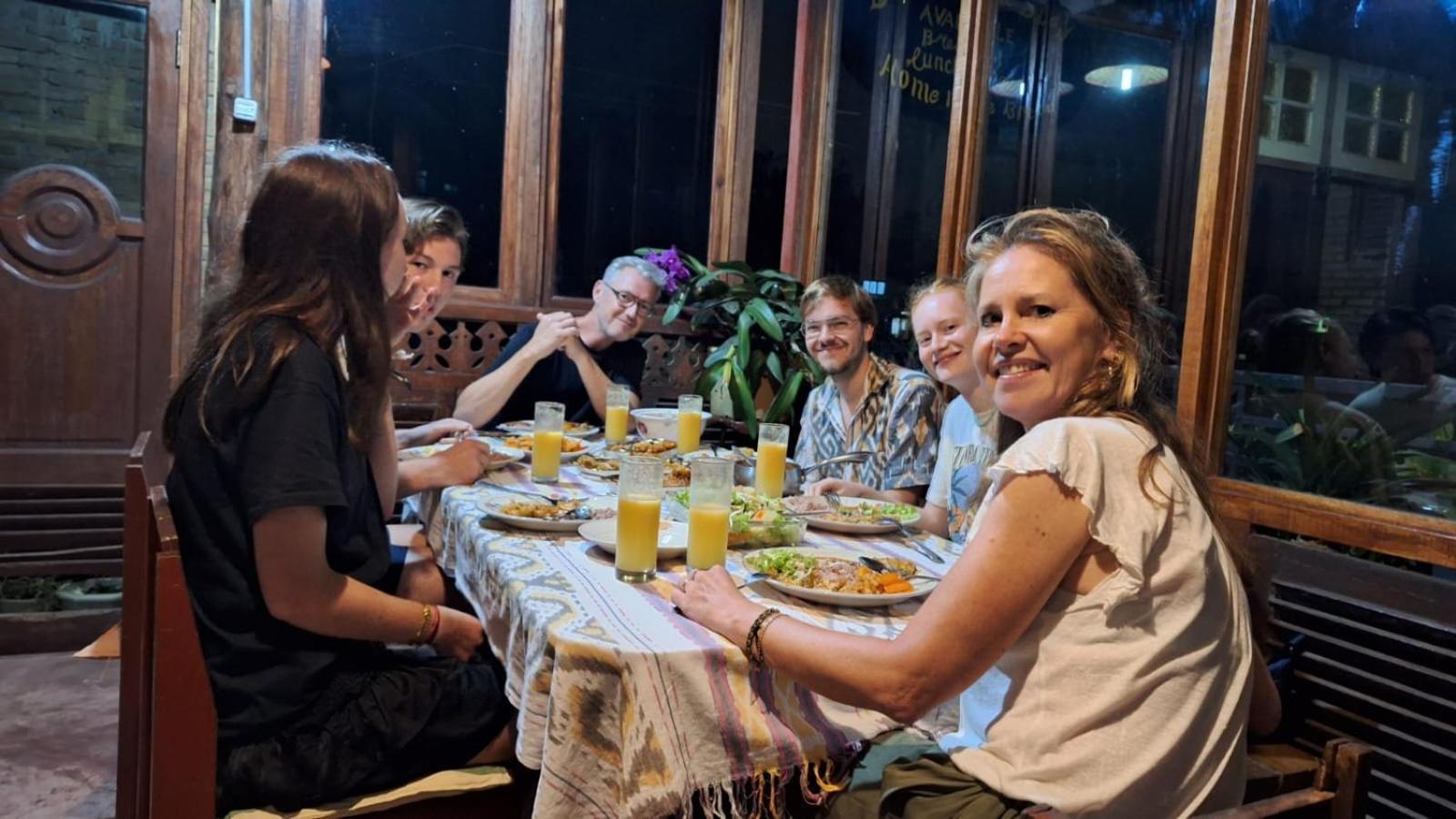 Smiley'S Homestay Berastagi Exteriér fotografie