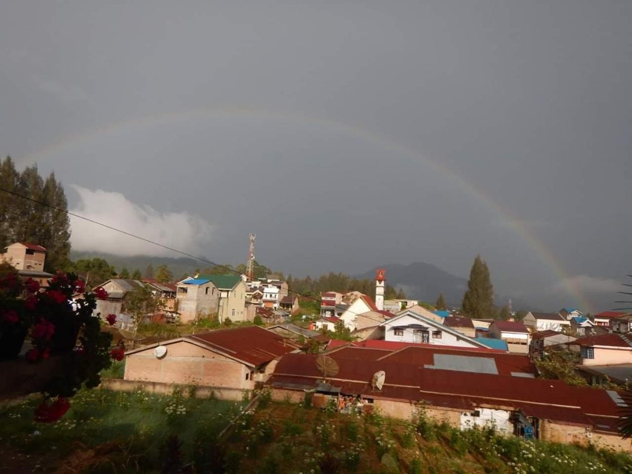 Smiley'S Homestay Berastagi Exteriér fotografie